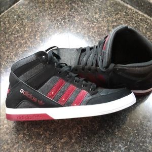 Adidas Tennis Shoe Black and Burgundy